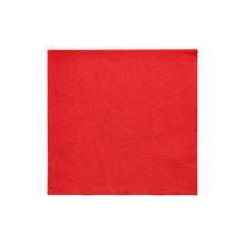 Eine einzelne PAPSTAR Servietten 1/4-Falz, 24x24 cm rote Serviette aus der "DAILY Collection" (20 Stück) der PAPSTAR GmbH liegt flach auf einem weißen Untergrund.