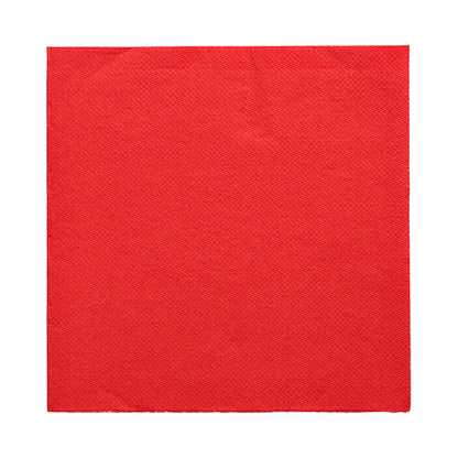 Eine PAPSTAR 50 Servietten „DAILY Collection“ 1/4-Falz (32 x 32 cm) Serviette der PAPSTAR GmbH liegt flach auf weißem Untergrund – perfekt für die stilvolle Tischdekoration und alle, die Wert auf hochwertige Servietten legen.