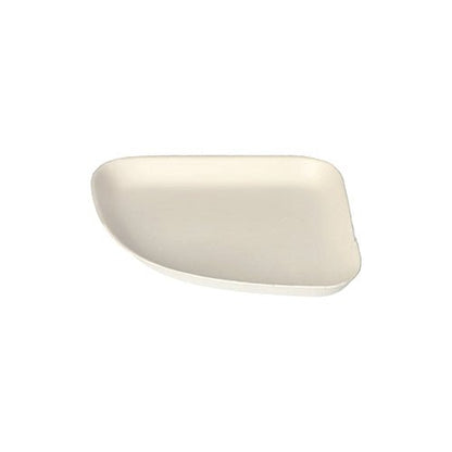 4 sokeriruokotellerin "pure" valkoinen "Belle Vie, Ligne Carrée" PAPSTAR GmbH näyttää kermanvärisiä, epäsäännöllisen muotoisia lautasia pyöristetyillä reunoilla ja sileällä pinnalla, jotka on kuvattu valkoisella taustalla.