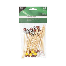 PAPSTAR Fingerfood-tikut "Sport" sisältävät 40 bambutikkuja (12,5 cm) juhlaherkuille, jokaisessa on mini-jalkapallo-, koripallo- tai baseball-kuvio. Toimitetaan läpinäkyvässä muovipussissa - ihanteellinen juhliin. Merkki: PAPSTAR GmbH.