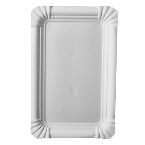 Starpak 20 lautasta, kartonki suorakulmainen 13 cm x 20 cm valkoinen (20 kappaletta), koostuvat suorakulmaisista valkoisista lautasista, joissa on kohotetut reunat ja aaltomaiset kulmat – ihanteellinen ympäristöystävällisiin juhliin. Kuvattu ylhäältä yksinkertaisella taustalla.