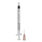 B.Braun Omnifix® 100 Duo kertakäyttöinen insuliiniruisku U-100-insuliinille neulalla esitetään pystysuorassa valkoista taustaa vasten. B. Braun Deutschland GmbH & Co. KG:n ihonalaisiin insuliinipistoksiin kehittämässä ruiskussa on mittamerkinnät ja irrotettava neula sekä tasainen pohja vakauden takaamiseksi, jotta jokainen pistos olisi pehmeä.