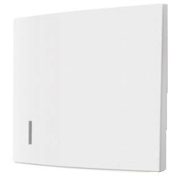 CWS Paper Slim -käsipyyheannostelijan etupaneeli on yksinkertainen, suorakulmainen valkoinen paneeli, jossa on pieni pystysuuntainen aukko vasemmassa alakulmassa, esitetty vinosta perspektiivistä.