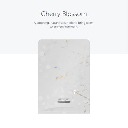 Der rechteckige Kimberly-Clark Professional™ Icon™ Dispenser Faceplate-eSkinCare (20,32 x 27,30 x 3,81 cm) der Kimberly-Clark GmbH zeichnet sich durch ein weiß-hellgrau marmoriertes Design mit goldenen Akzenten aus, das jedem Waschraum einen beruhigenden, eleganten Touch verleiht.