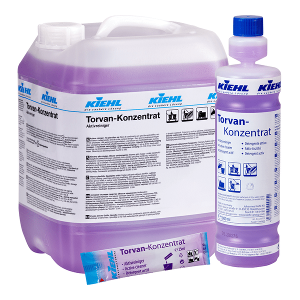 Johannes Kiehl KG:n Kiehl Torvan-konzentrat Aktivreiniger -sarja koostuu 5 litran säiliöstä, 1 litran pullosta ja pussista, joissa on violettia nestettä ja valkoinen pakkaus saksalaisella etiketillä.