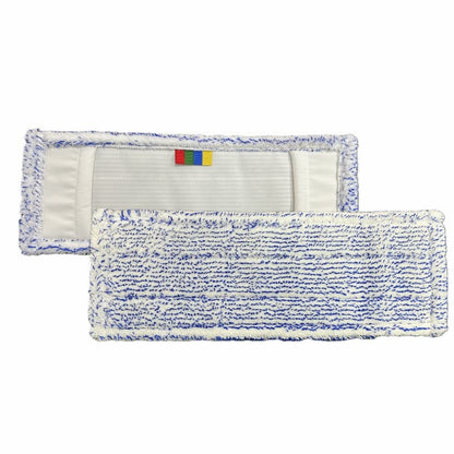 Kaksi suorakulmaista Arcora Excellent Blue-White Fc-Mopp -tyynyä sinisillä ja valkoisilla kuiduilla - toinen rakenteellisella puhdistuspinnalla, toinen kangassilmukoilla ja värikoodauksella. Yhteensopiva Arcora International GmbH:n järjestelmien kanssa.