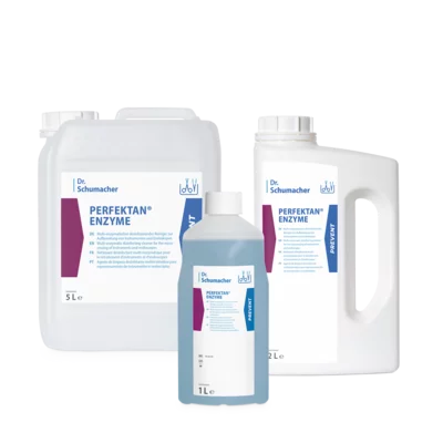 Drei weiße Kunststoffbehälter der Dr. Schumacher GmbH PERFEKTAN® ENZYME (5L, 2L, 1L) - mit blauen und violetten Etiketten - sind ausgestellt, ideal für die enzymatische Reinigung von medizinischen Instrumenten.