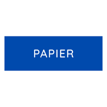 Der Novocal Farbiger Wertstoffaufkleber klein (1 Stück) in Blau mit weißem "PAPIER"-Text ist ideal zur Kennzeichnung und Organisation von Papierabfällen im Recycling.