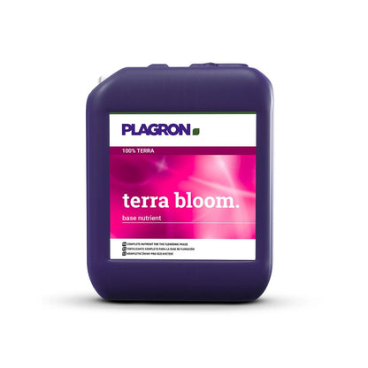 Tummanvioletissa 'Plagron Terra Bloom' -säiliössä Bertels B.V.:ltä on vaaleanpunainen grafiikka ja se on merkitty perusravinteeksi kukintaa varten. Siinä on yläkahva ja kaatonokka helppoa kaatamista varten, mikä takaa optimaalisen kasvien kasvun.