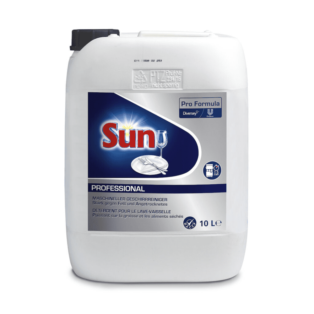 Suuri valkoinen säiliö, jossa on sininen etiketti, koristaa punakeltaisin kirjaimin merkkiä „Sun“. Diversey Deutschland GmbH & Co. OHG:n astianpesuaine „Sun Pro Formula Liquid“ on 10 litran tilavuudeltaan ja sisältää tehokkaan rasvanpoistokaavan, joka takaa aina raidattomat tulokset.