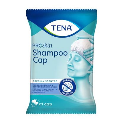 TENA ProSkin Shampoo Cap -pesumyssy TENA - Essity Germany GmbH:lta esitetään sinivalkoisessa pakkauksessa, jossa on kuva henkilöstä, joka käyttää tätä kertakäyttömyssyä. Teksti korostaa ”Raikkaasti hajustettu”, ”Puhdistus ilman huuhtelua” ja sisältää sekä ”Shampoon että hoitoaineen”. Sisältää yhden myssyn.