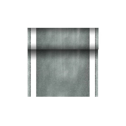 Rulla kangasmaista vihreää pöytäliinaa PAPSTAR Pöytäliina PV-Tissue Mix ”ROYAL Collection” puhtailla valkoisilla reunoilla on osittain levitetty yksinkertaiselle valkoiselle taustalle. Tämän PAPSTAR GmbH:n valmistaman tuotteen ainutlaatuinen selluloosa-viskoosi-tissue-sekoitus antaa sille kevyesti kuluneen ulkonäön.