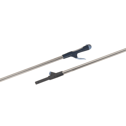 Vileda SprayPro ruostumattomasta teräksestä valmistettu lattianpuhdistusjärjestelmä-setti Vileda GmbH:lta koostuu kahdesta metallitangosta, joissa on ergonomiset kahvat – toisessa on sininen kiinnike ja toisessa musta lukitusnuppi. Tämä laajennettava puhdistusjärjestelmä on täydellinen ammattisiivoojille, jotka etsivät tehokkaita ratkaisuja.