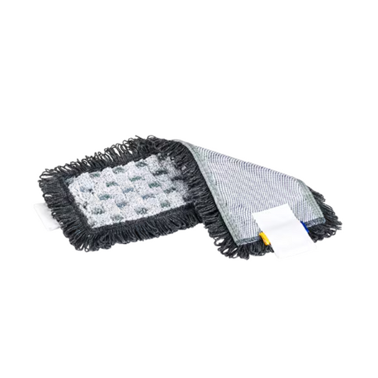 Ausgestellt ist ein Vileda Professional UltraSpeed Pro r-MicroSpeed Max Mop mit einer Premium-Microfaserverlour-Konstruktion, der eine strukturierte graue Schrubboberfläche und schwarze Fransenkanten aufweist. Er ist teilweise gefaltet, so dass eine gestreifte Unterseite und zwei weiße Befestigungsstreifen für die bequeme Verwendung mit dem UltraSpeed Pro-System sichtbar sind.