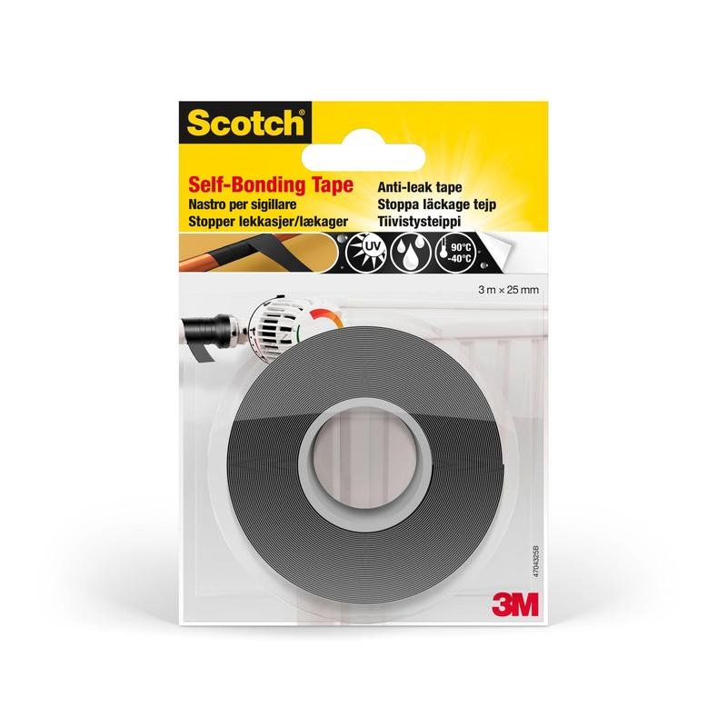 Scotch® itseliimautuva korjausteippi GFNSP 4704 3M Deutschland GmbH:ltä, musta, toimitetaan 25 mm x 3 m rullana per pakkaus ja on tarkoitettu tiivistämiseen ja korjaamiseen. Teippi esitetään läpinäkyvässä muovikotelossa, jossa näkyvät tuotetiedot.