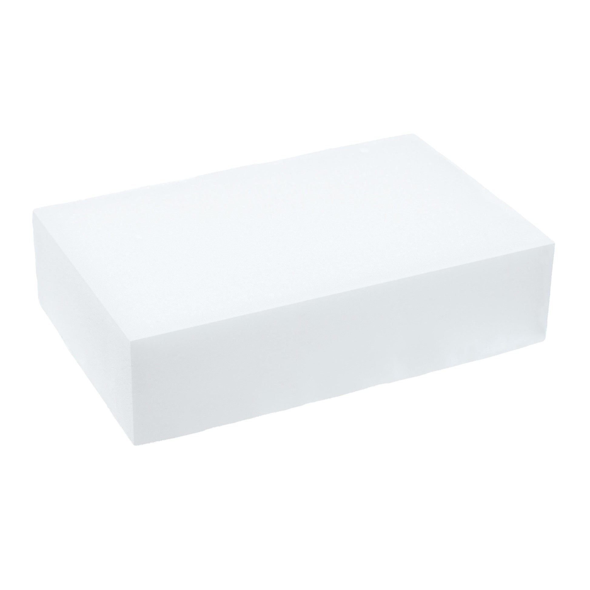 Das Scotch-Brite® Magic Pad von 3M Deutschland GmbH ist auf einem weißen Hintergrund abgebildet. Es hat ein schlichtes, rechteckiges Design mit glatten Kanten und einer unstrukturierten weißen Oberfläche.