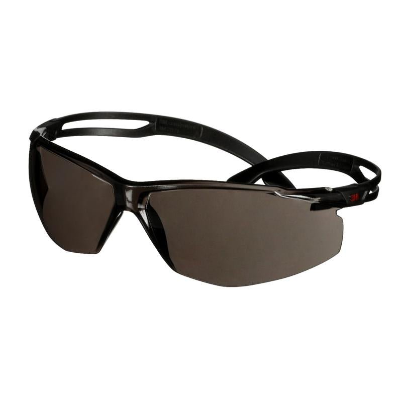 3M™ SecureFit™ 500 -suojalasit, mustat temppelit, Scotchgard™ huurtumista ja naarmuuntumista estävä pinnoite (K&N), harmaa linssi, SF502SGAF-BLK-EU, 20 per pakkaus | Pakkaus (1 kpl)
